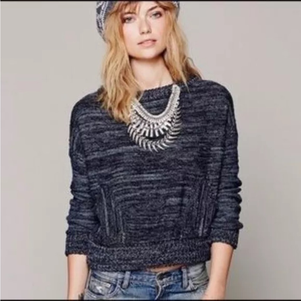 Free People In My Pocket cropped pocket black grey sweater size XS